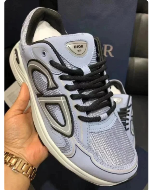 Luxury Black Reflective Runner – Limited Edition (Cópia)