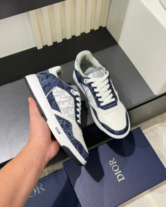 Luxury Black Reflective Runner – Limited Edition