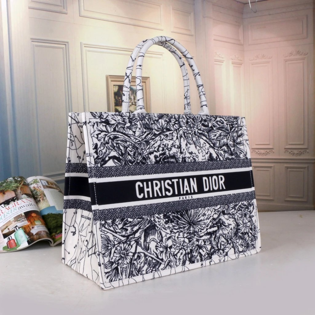 CHRISTIAN DIOR BAG